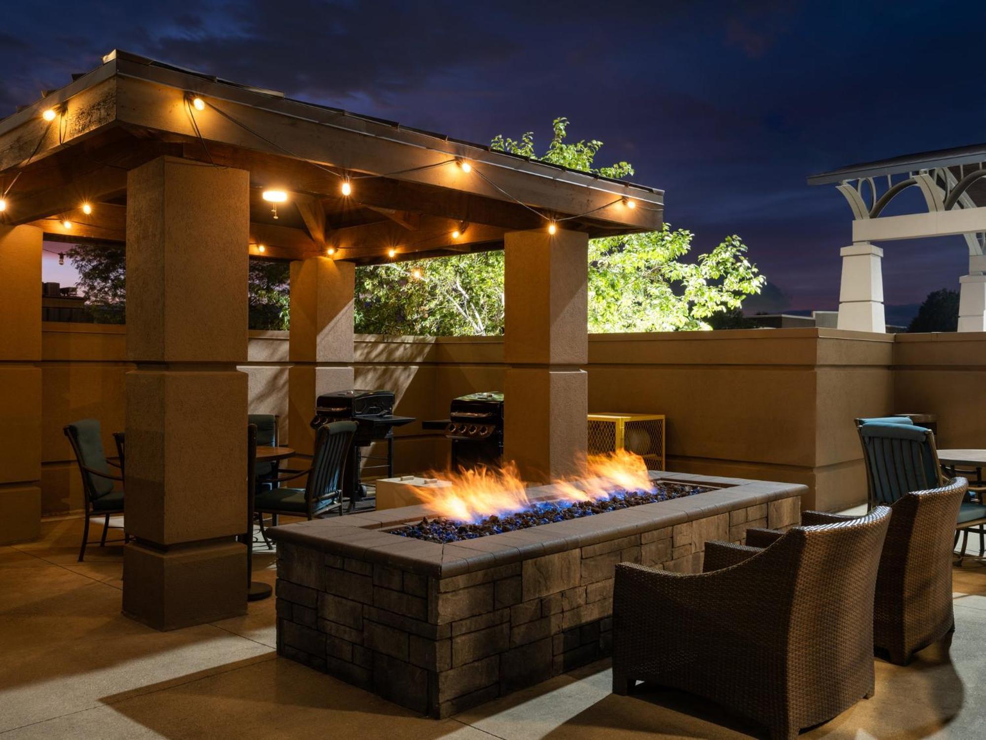Staybridge Suites Indianapolis Downtown-Convention Center By Ihg Exterior foto